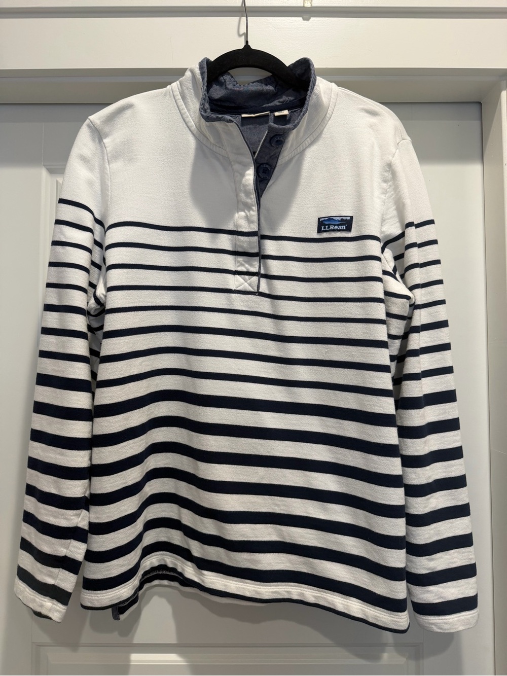 L.L. Bean women’s White & Navy Striped popover XL